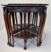 Nest of tables, vintage mahogany. H.54.5 Dia.64 cm