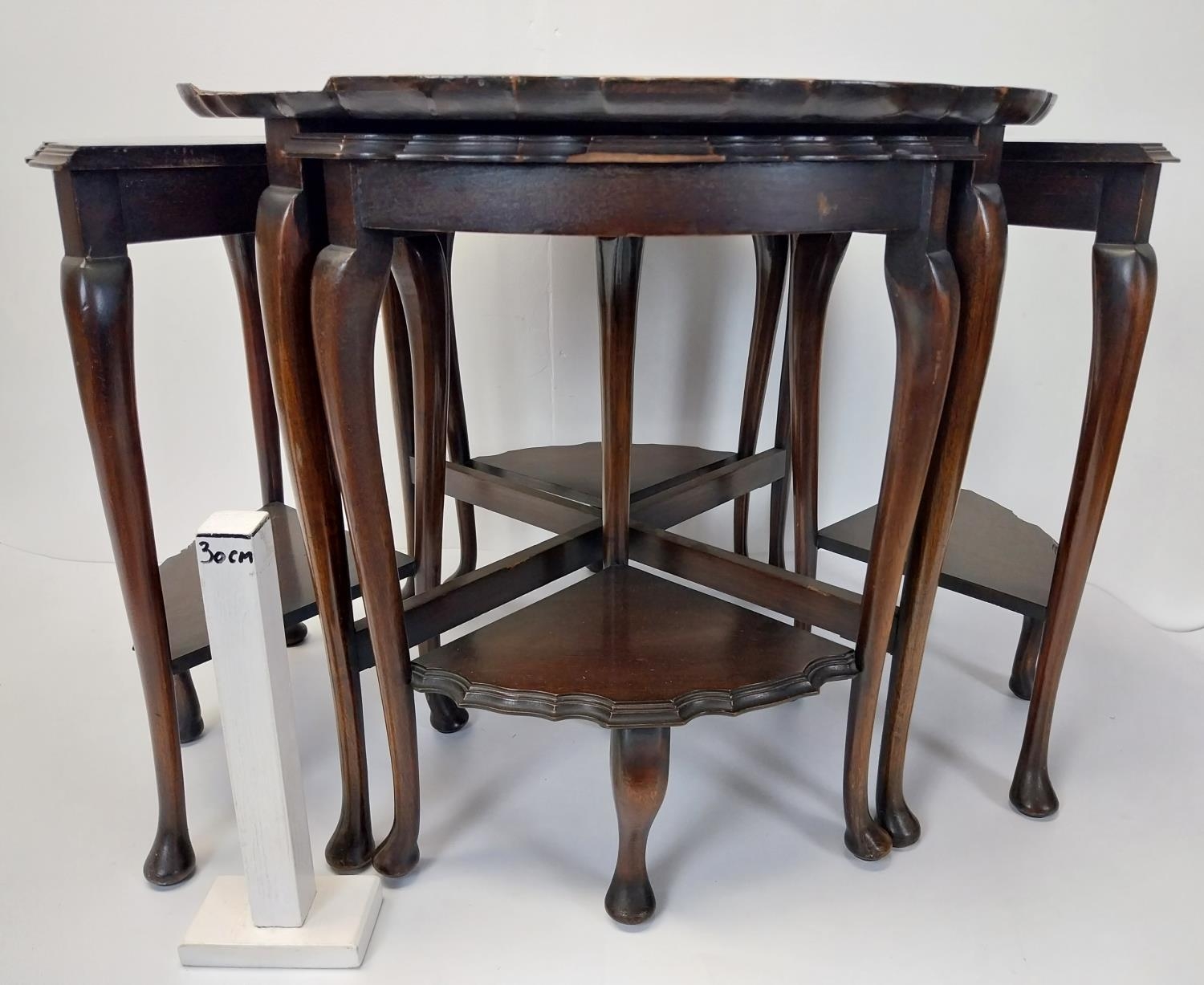 Nest of tables, vintage mahogany. H.54.5 Dia.64 cm - Image 4 of 6