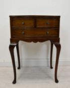 Chest of drawers, mid century Georgian style mahogany. H.77 W.52 D.39 cm.