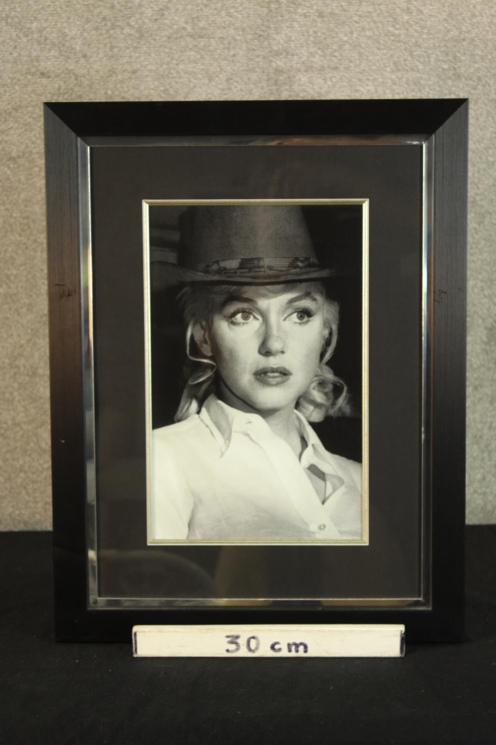 A framed black and white photograph of Marilyn Monroe. H.61 W.47cm. - Image 3 of 4