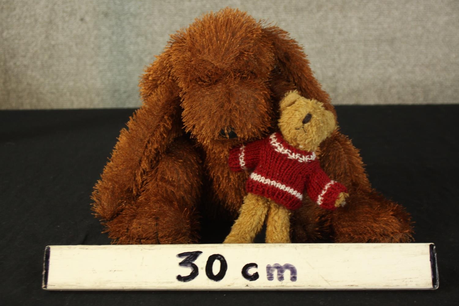 Two Soft toys. a teddy bear and a dog. 30 cm. - Image 2 of 3
