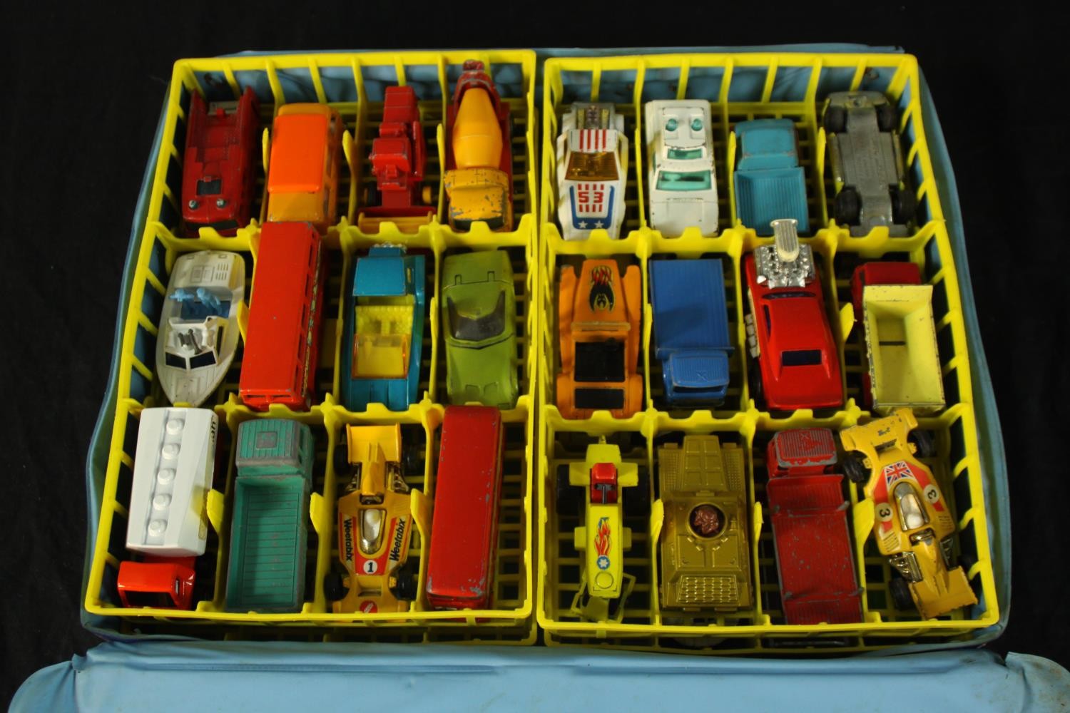 Matchbox Carry Case. With twenty-four cars in used condition. A mix of industrial vehicles and - Image 3 of 4