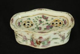 A Famille rose porcelain Chinese cricket box. Complete with its lid. late 19th century. 5 high x