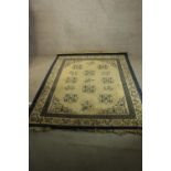 Carpet, vintage Chinese woollen. L.225 W.165cm.