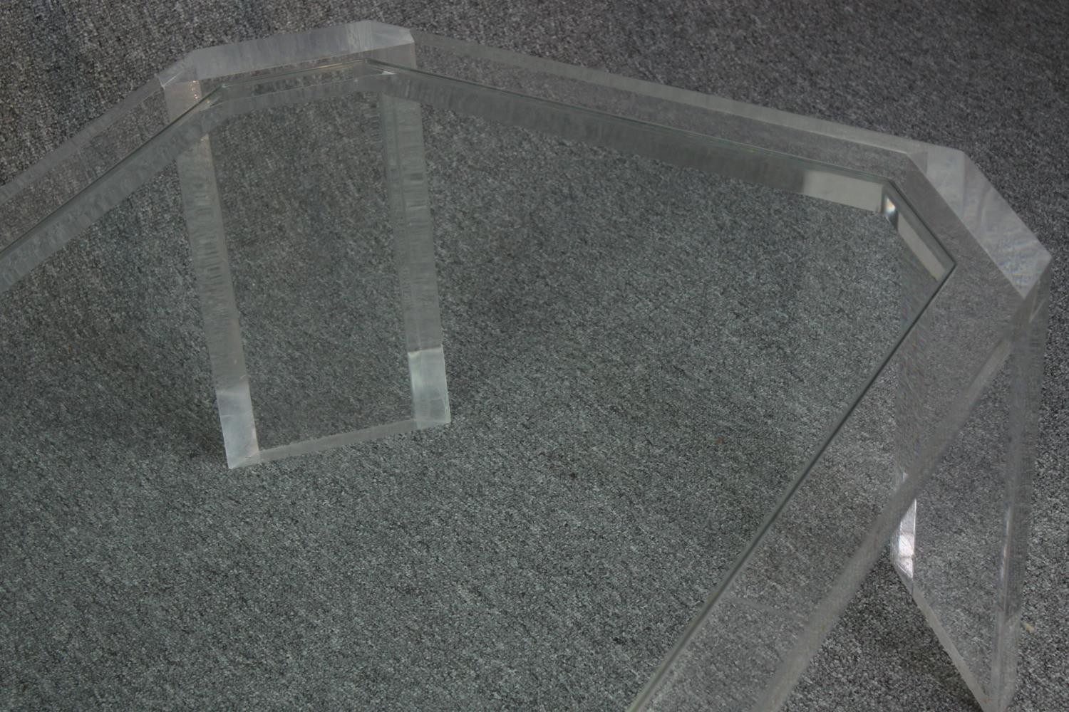 Coffee table, David Lange, vintage in lucite and glass. H.40 W.120 D.71cm. - Image 5 of 5