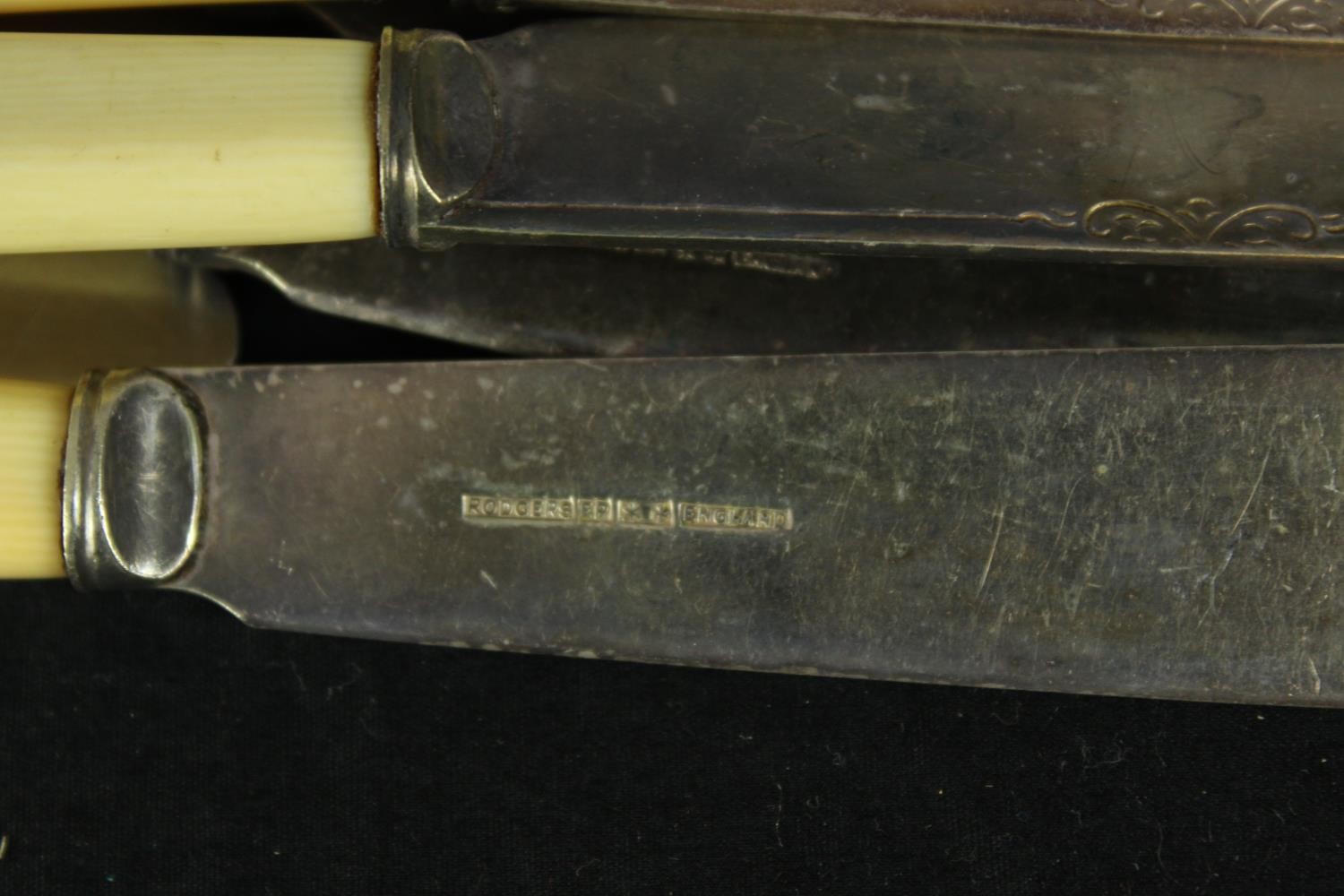 A large collection of cutlery. Some silver plated and stamped 'Rodger'. The largest measures L.24 - Image 5 of 5