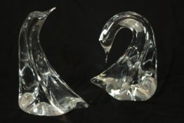 Daum Crystal Swans. Both signed. The largest of the pair is 20 cm high.