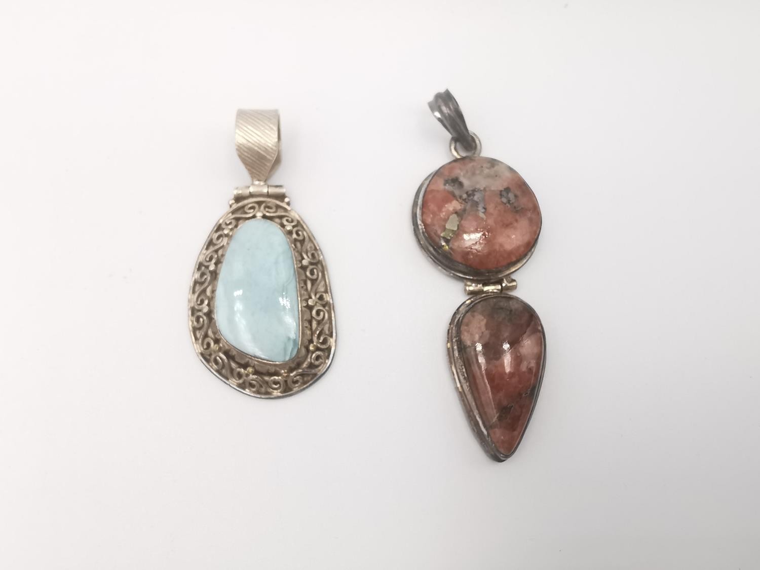 Eight silver gem set pendants, set with amber, amethyst, apatite and Jasper. Various designs and all - Image 6 of 6