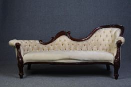 Chaise longue, Victorian style mahogany framed. H.90 L.205 D.87 cm.