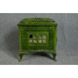 Poeles Nanquette stove. Art Deco 'Phebus' French enamel wood burning stove. Complete with it handle.