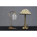 Two brass table lamps. The largest measures H.44 W.26 D.26 cm.