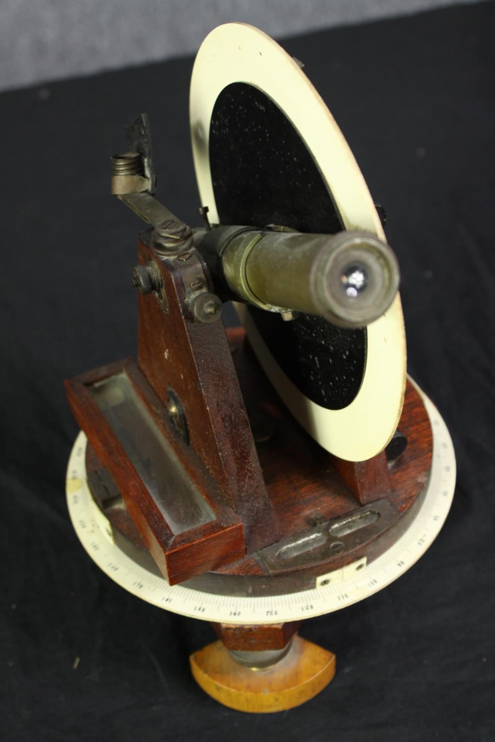 A vintage Casella instructional teaching theodolite stripped to the basics. 26 cm long extendable - Image 2 of 5