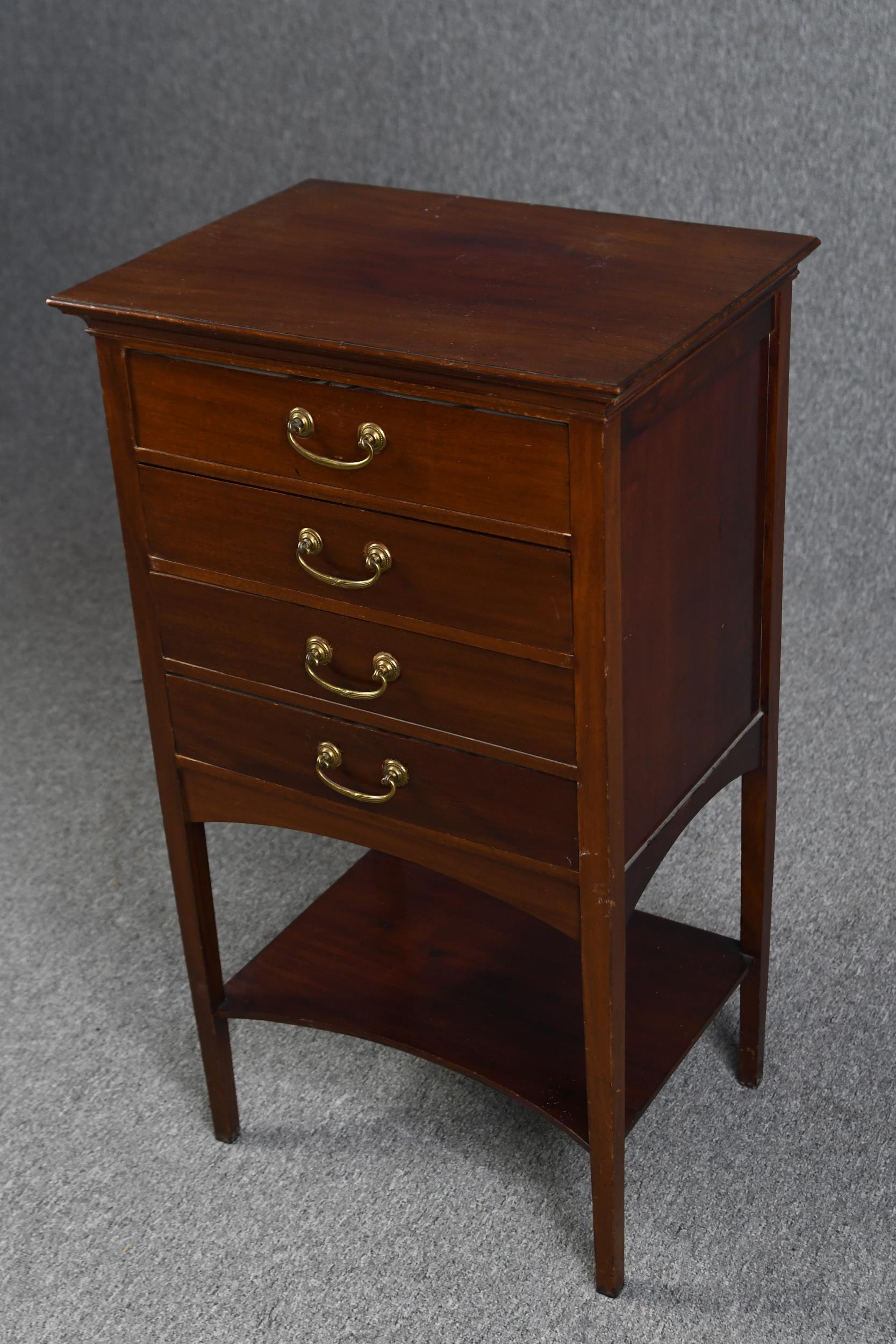 Sheet music cabinet, Edwardian mahogany. H.92 W.52 D.38 - Image 2 of 3