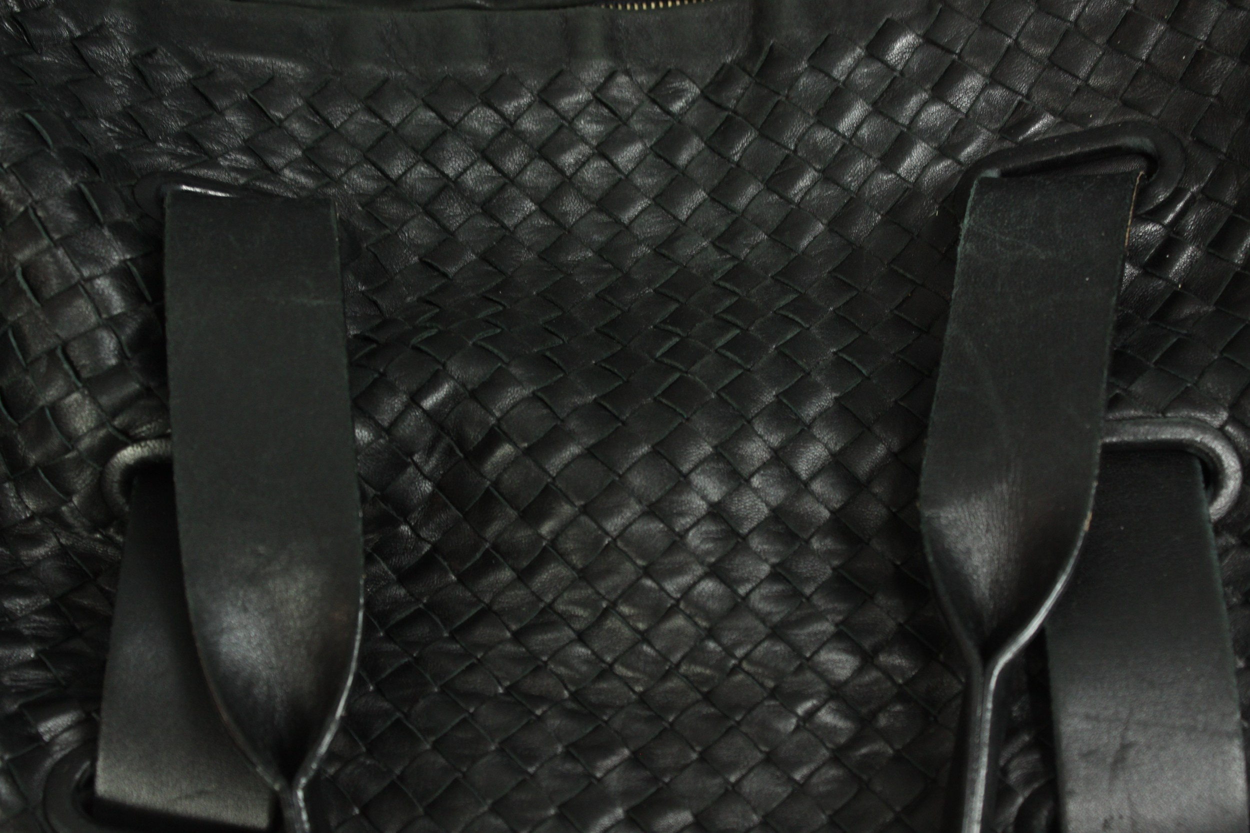 A large Bottega Veneta Intrecciato black leather weekend bag. With a suede lining and calf leather - Image 2 of 6