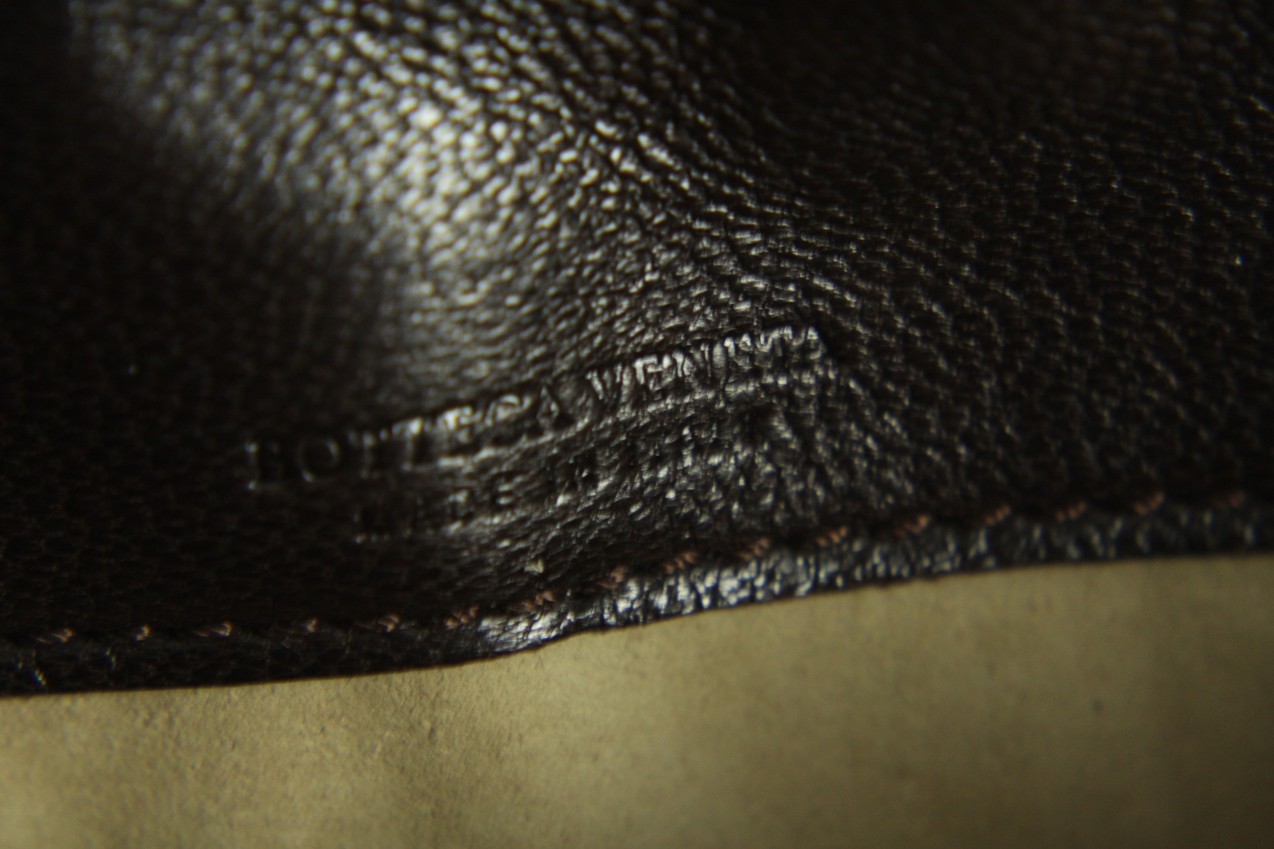 A Bottega Veneta shoulder purse. Intrecciato brown leather. With a suede inlay and calf leather - Image 6 of 6