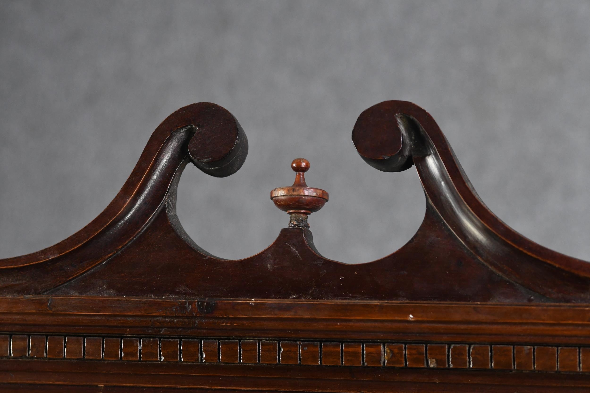 Corner cabinet, hanging type, Georgian mahogany. H.112 W.65 - Image 2 of 3