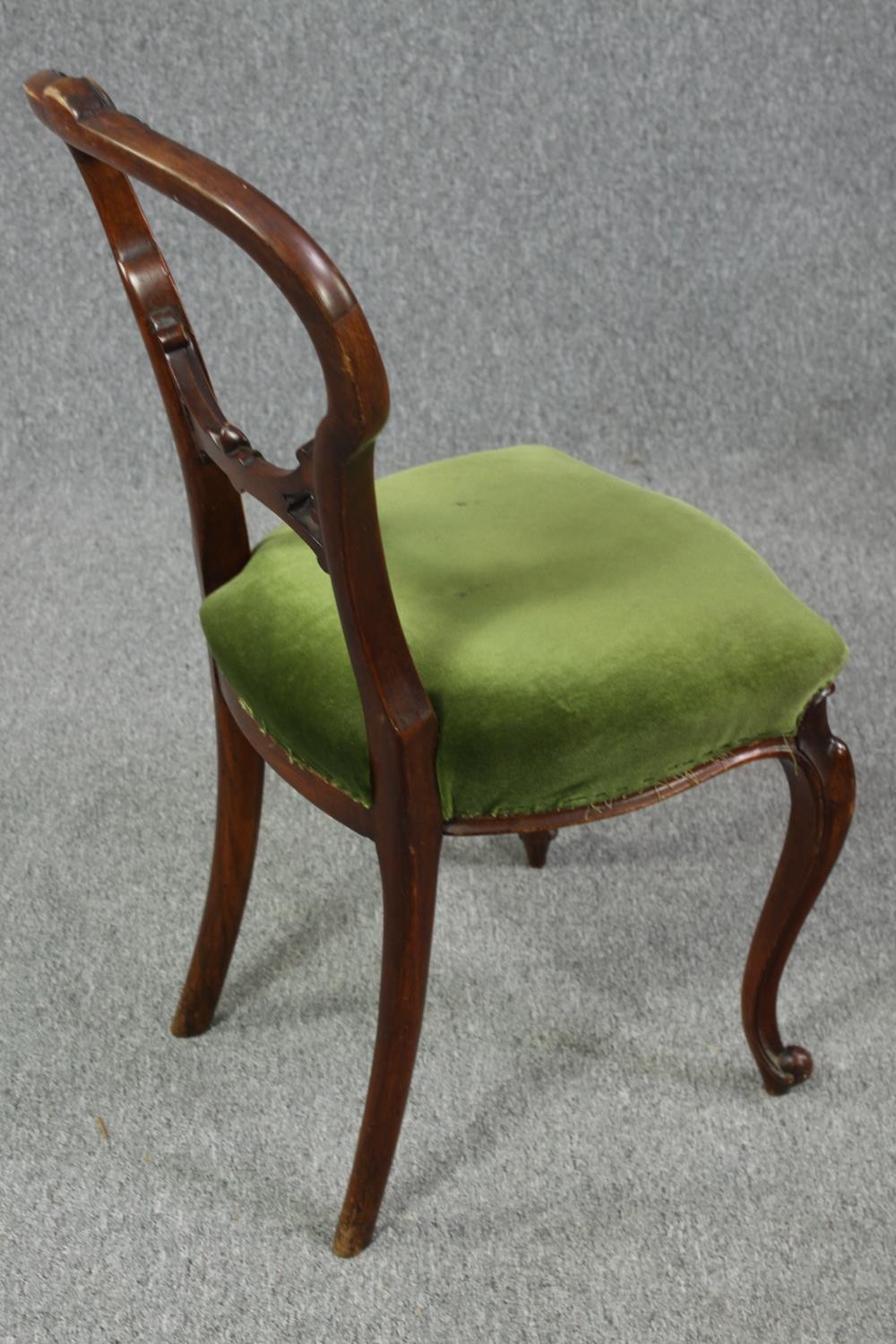 Dining chairs, a set of four Victorian, carved walnut. - Image 4 of 5