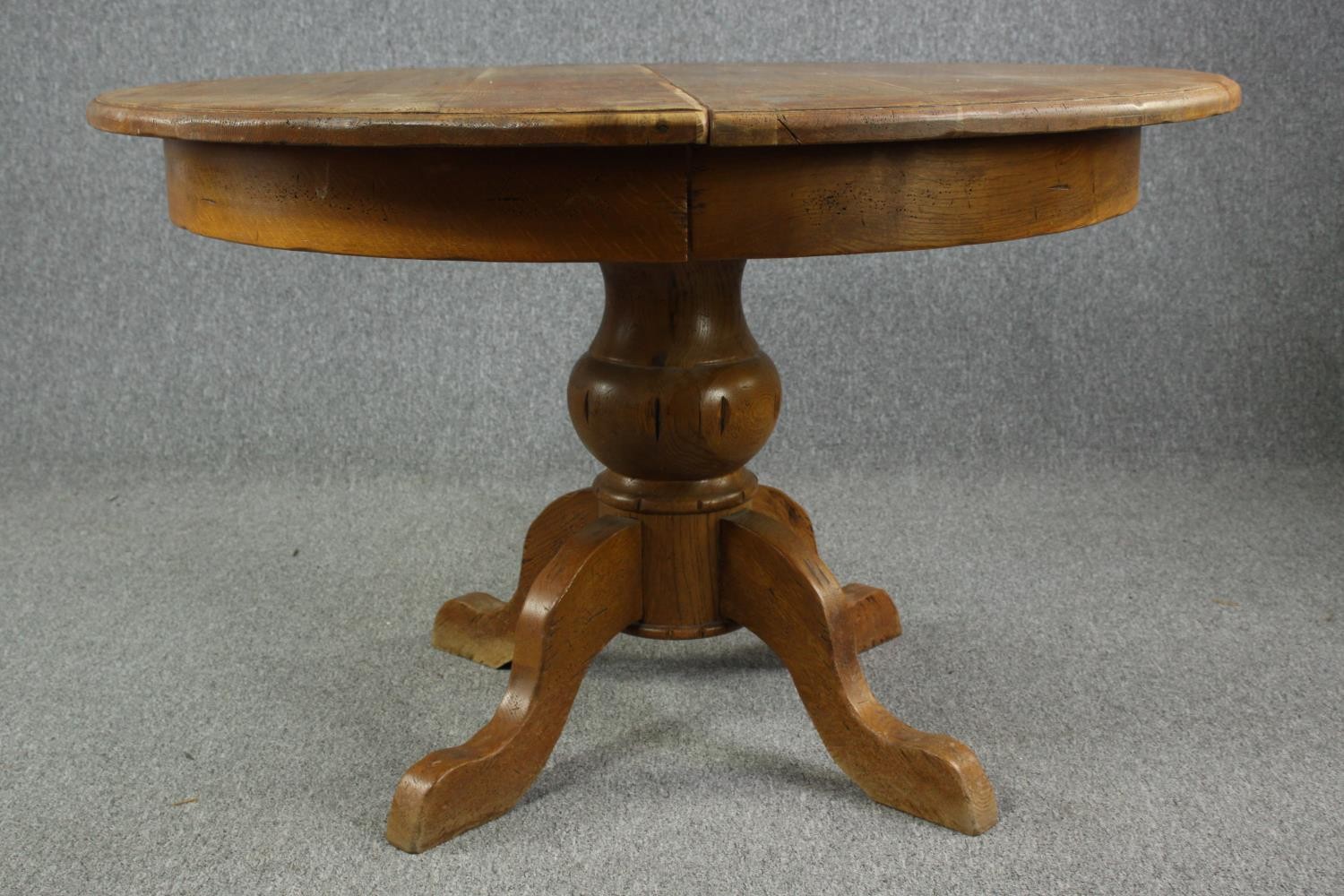 Dining table, Victorian style oak with two extension leaves. H.76 Dia.120cm. - Image 2 of 5