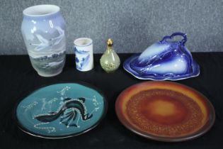 A collection of ceramics, including a Llangollen hand decorated welsh dragon art pottery plate