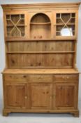 Dresser, Victorian style pine in two sections. H.210 W.145 D.39 cm.