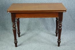 Tea or supper table, Victorian mahogany with foldover action. H.76 W.115 D.106cm/ (extended)