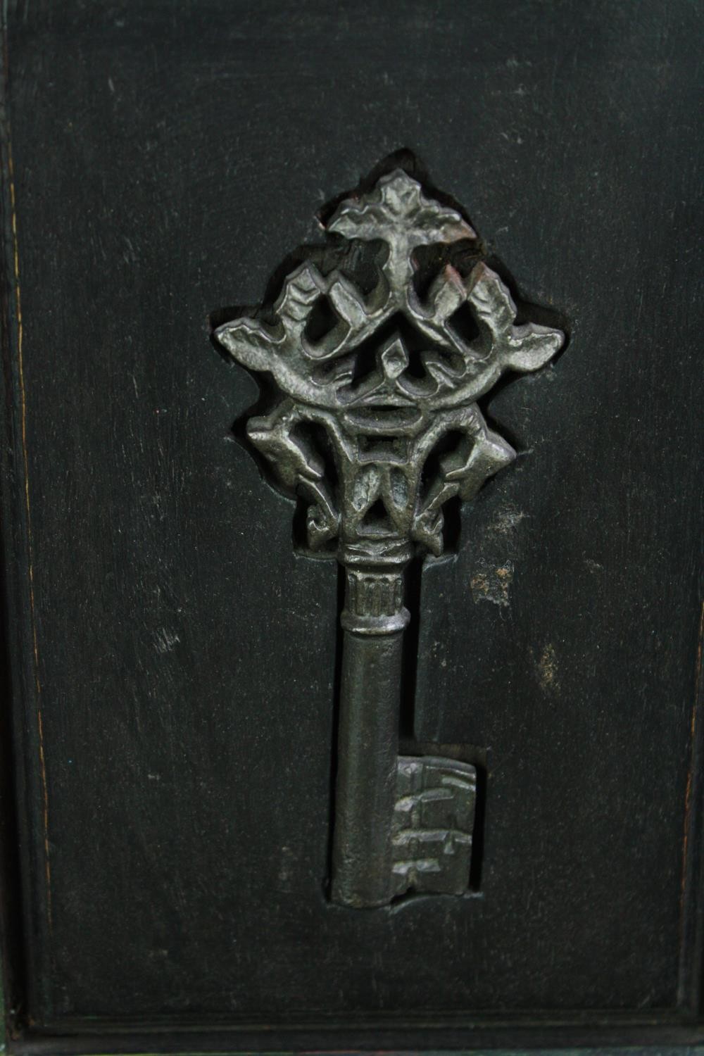 Seven framed decorative keys. H.30 W.23 cm. (largest) - Image 3 of 6