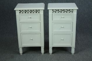 Bedside cabinets, a pair contemporary, painted and lacquered. H.70 W.40 D.30cm. (each)