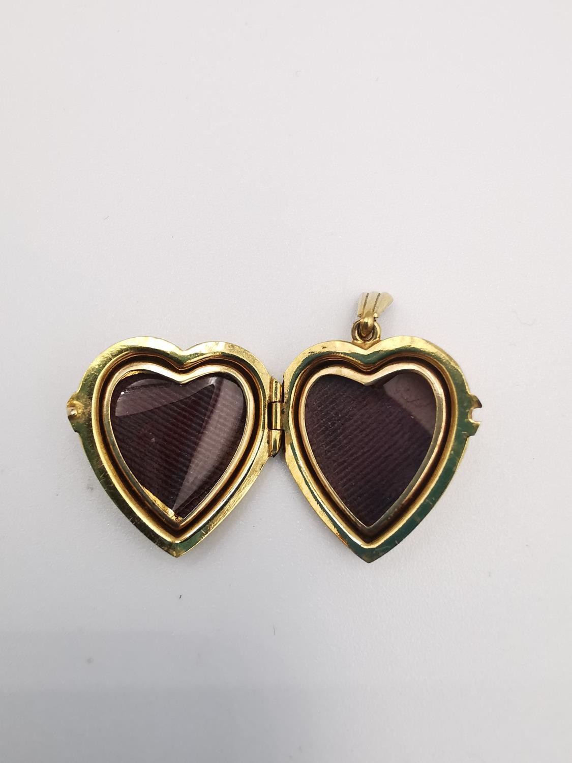 Two engraved 9ct yellow gold lockets. One heart shaped by Georg Jensen with a stylised scrolling - Image 6 of 7