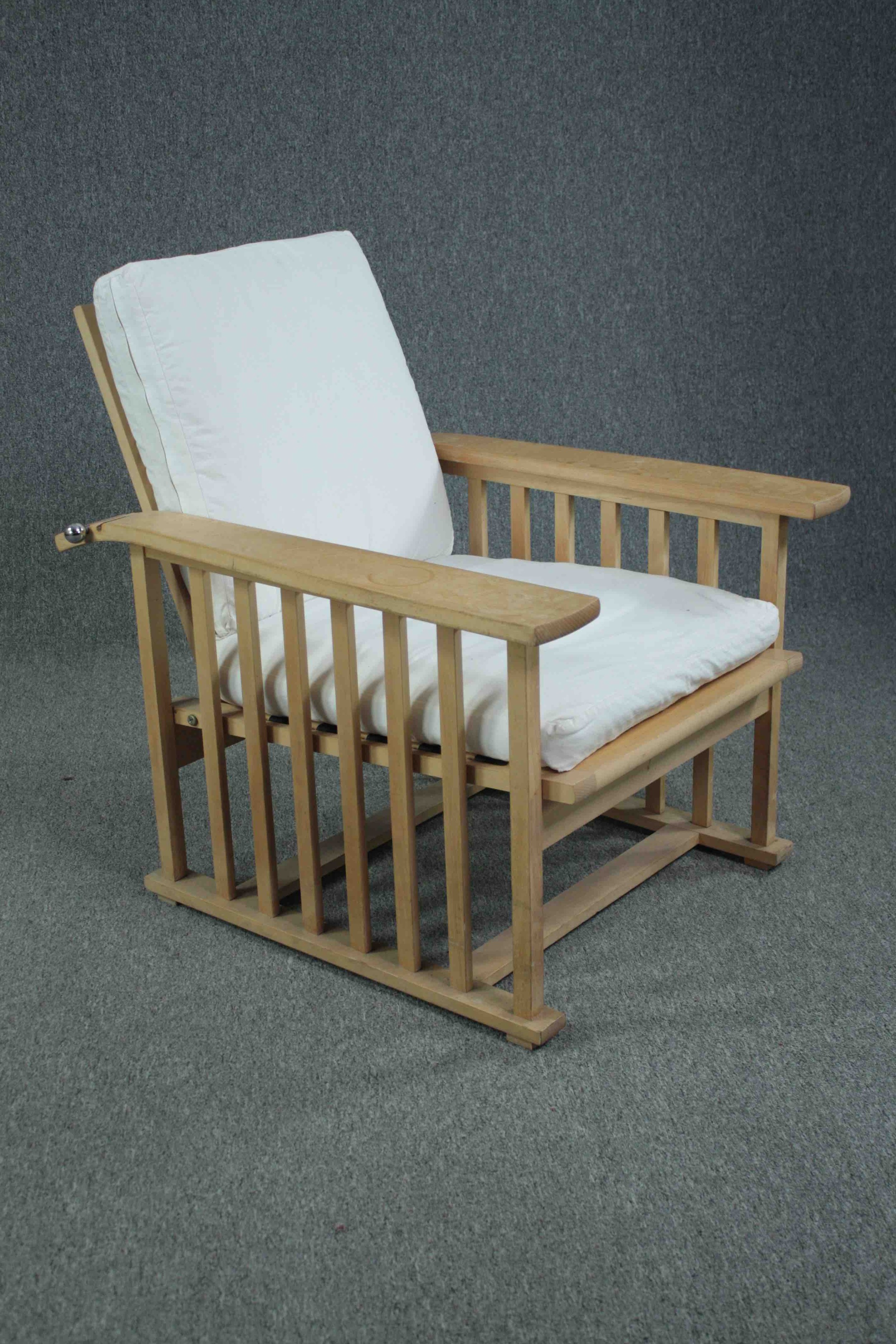 A contemporary Arts and Crafts style oak framed reclining armchair. H.86 W.77 D.86cm. - Image 2 of 4