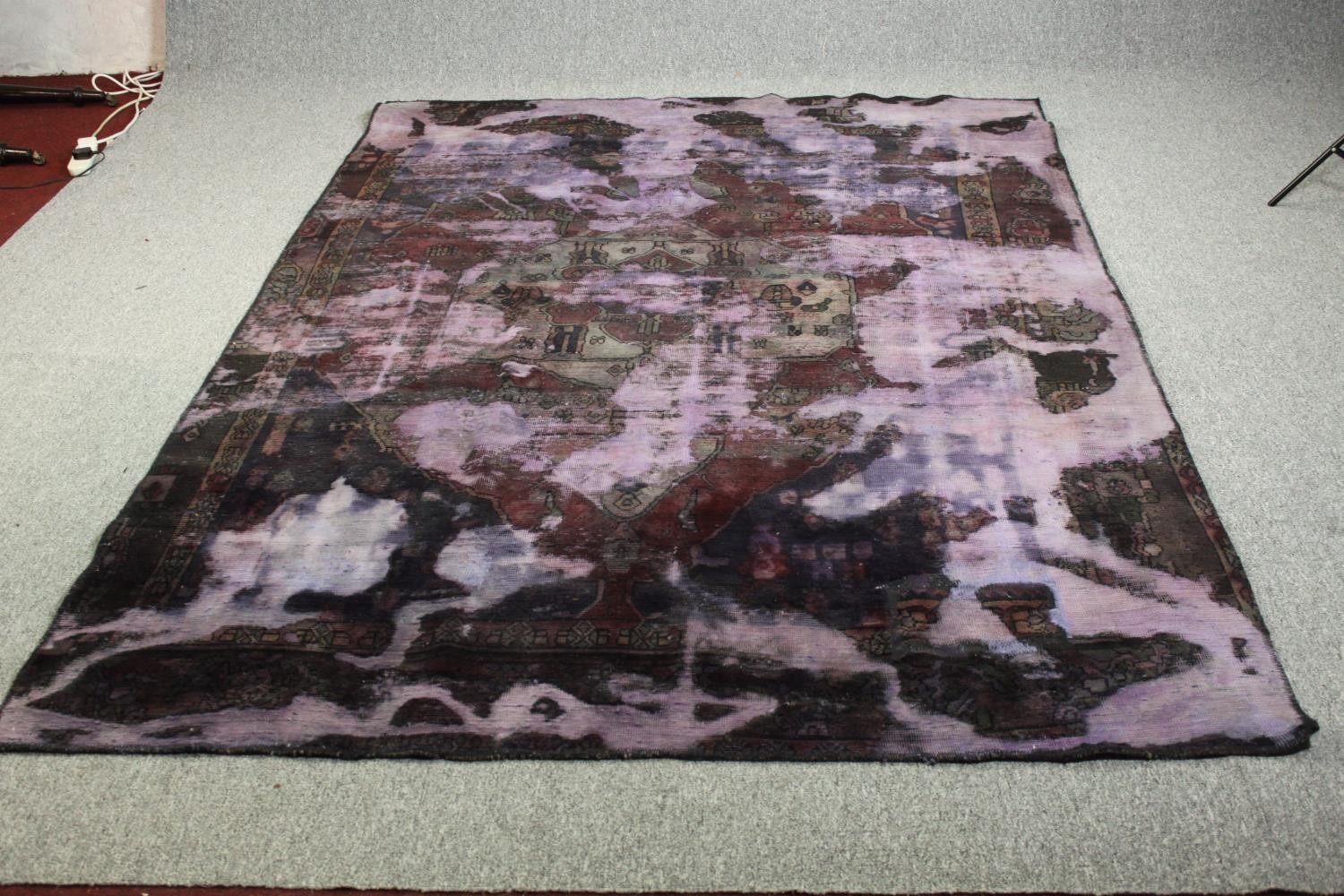 A contemporary Eastern carpet, faux distressed. L.280 W.180cm. - Image 2 of 5