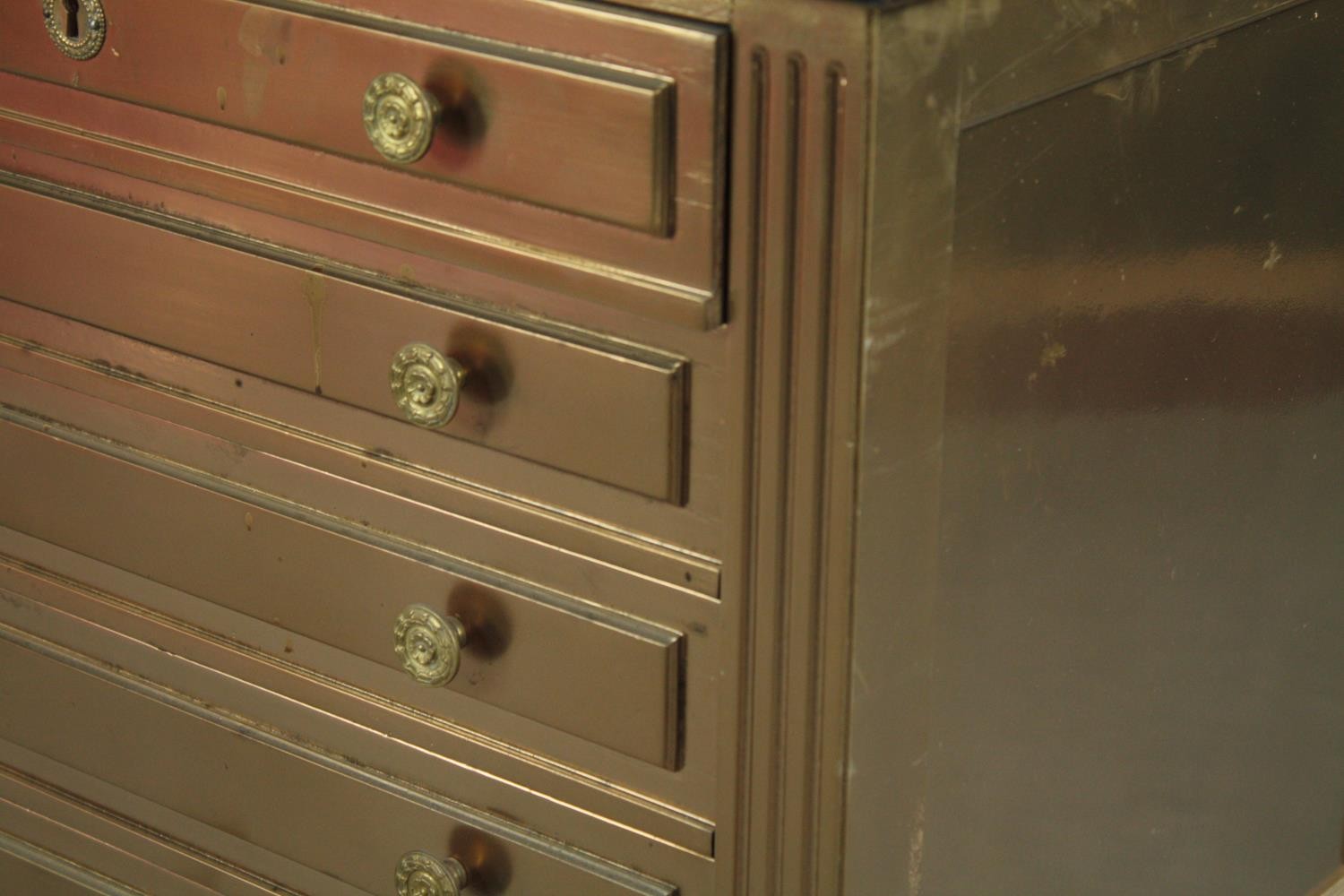 Chest of drawers, Louis XVI style, gold lacquered. H.81 W.62 D.45cm. - Image 4 of 5