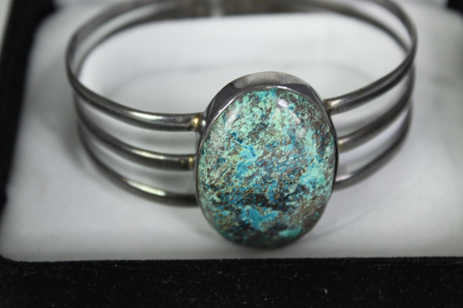 A collection of bracelets, including a boxed silver and turquoise bangle, three elasticated cultured - Image 4 of 4