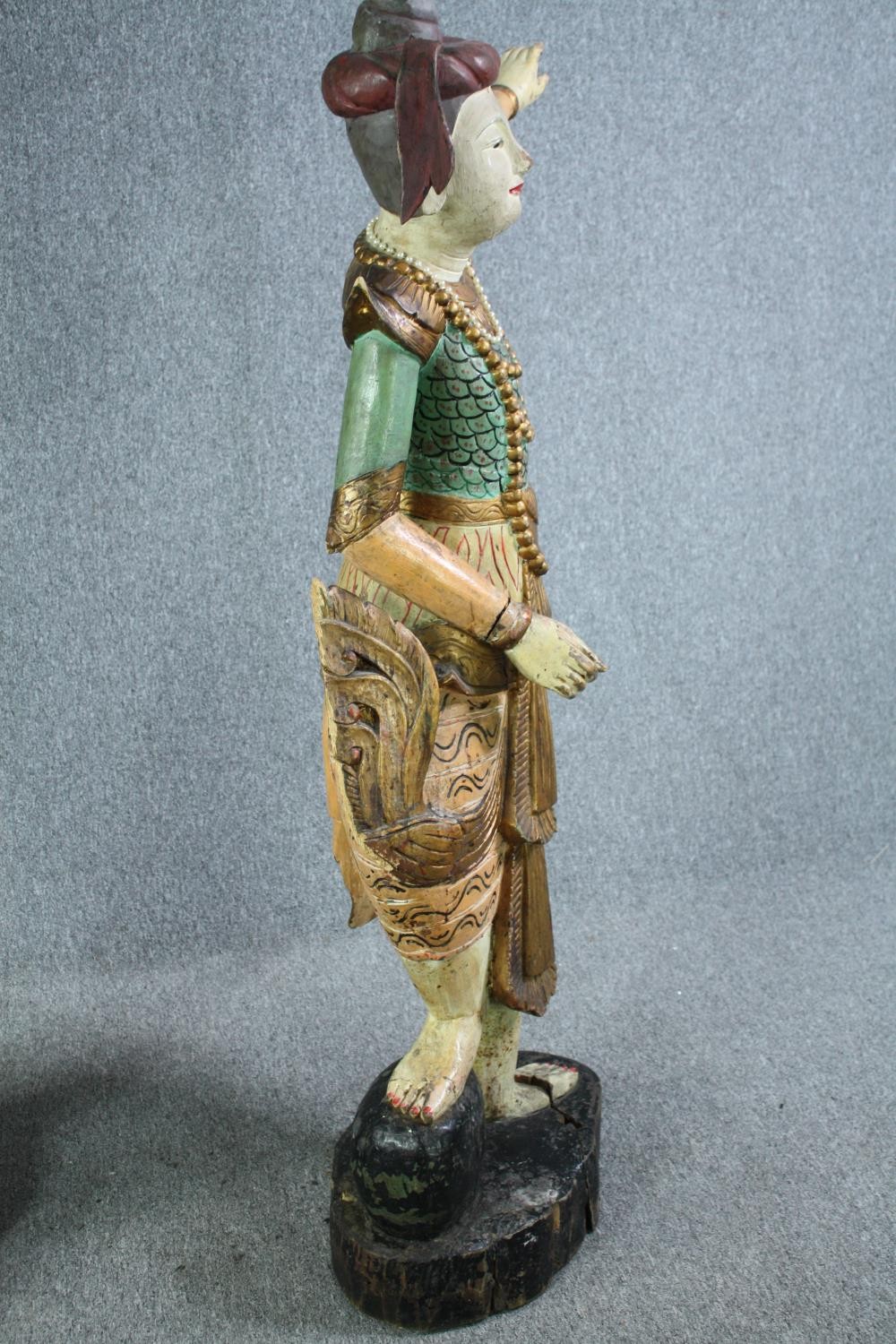 A pair of carved floor standing Chinese goddesses. In heavily detailed gilt decorated robes and - Image 12 of 15