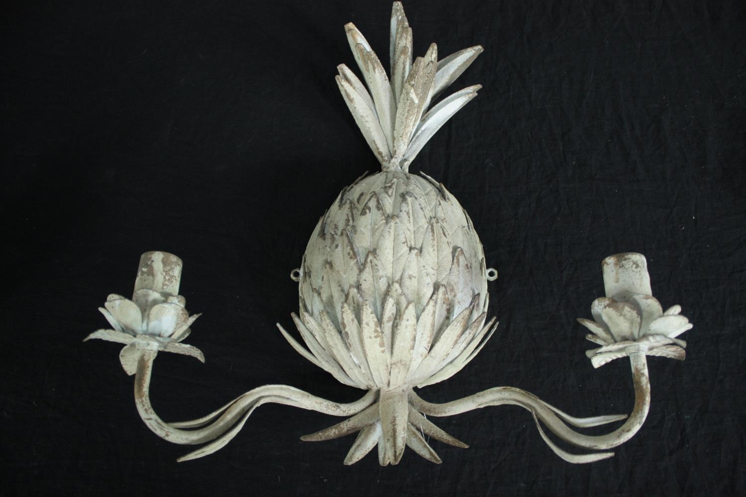 A pair of distressed painted metal twin sconce wall candelabras with pineapple and flowerhead - Image 4 of 7