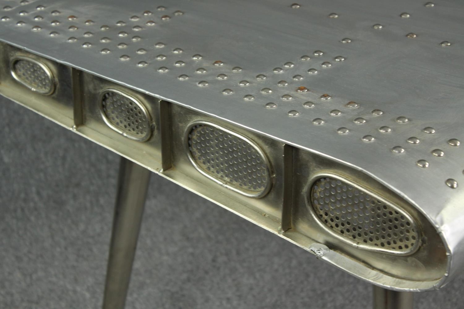 Writing desk, Aviator airplane wing style polished aluminium. H.75 W.170 D.93cm. - Image 6 of 7