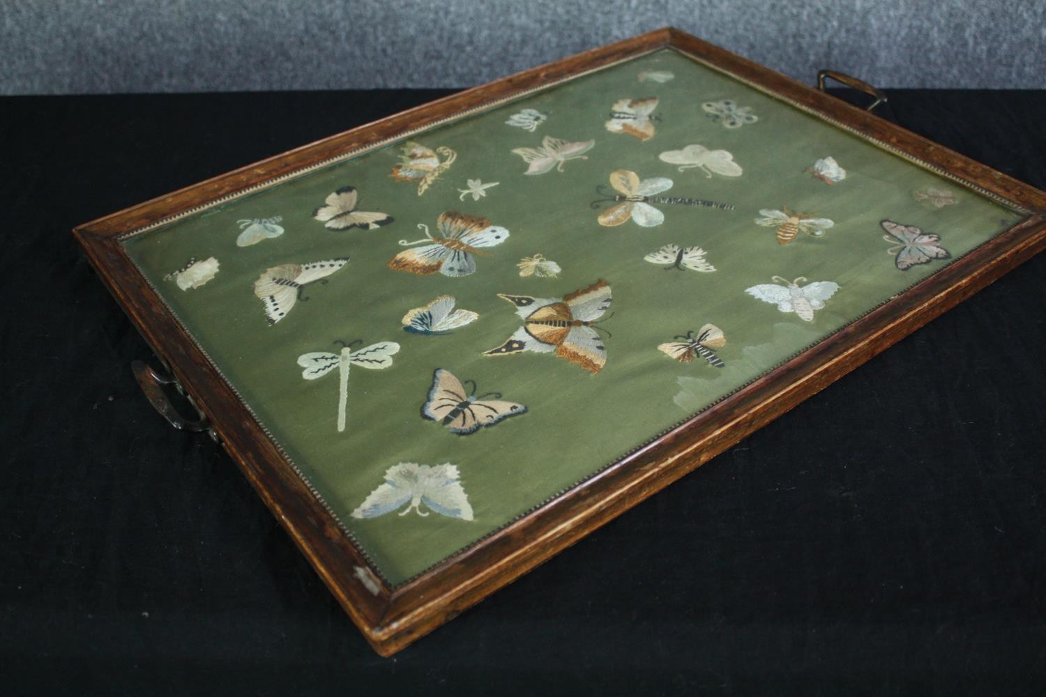 An embroidered tray featuring butterflies. Probably early twentieth century. L.63 W.43cm. - Image 3 of 6