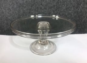 A lidded glass cake display stand. H.24 Dia.19 cm.