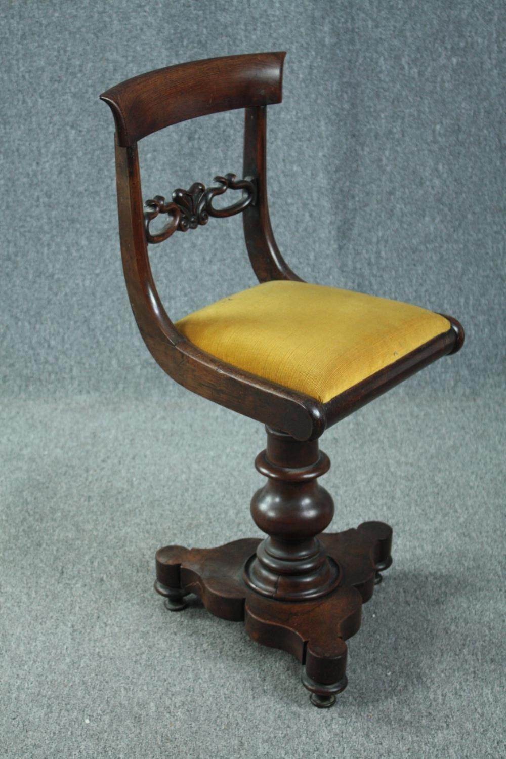 An early Victorian mahogany piano seat with swivel action. H.83cm. - Image 2 of 5