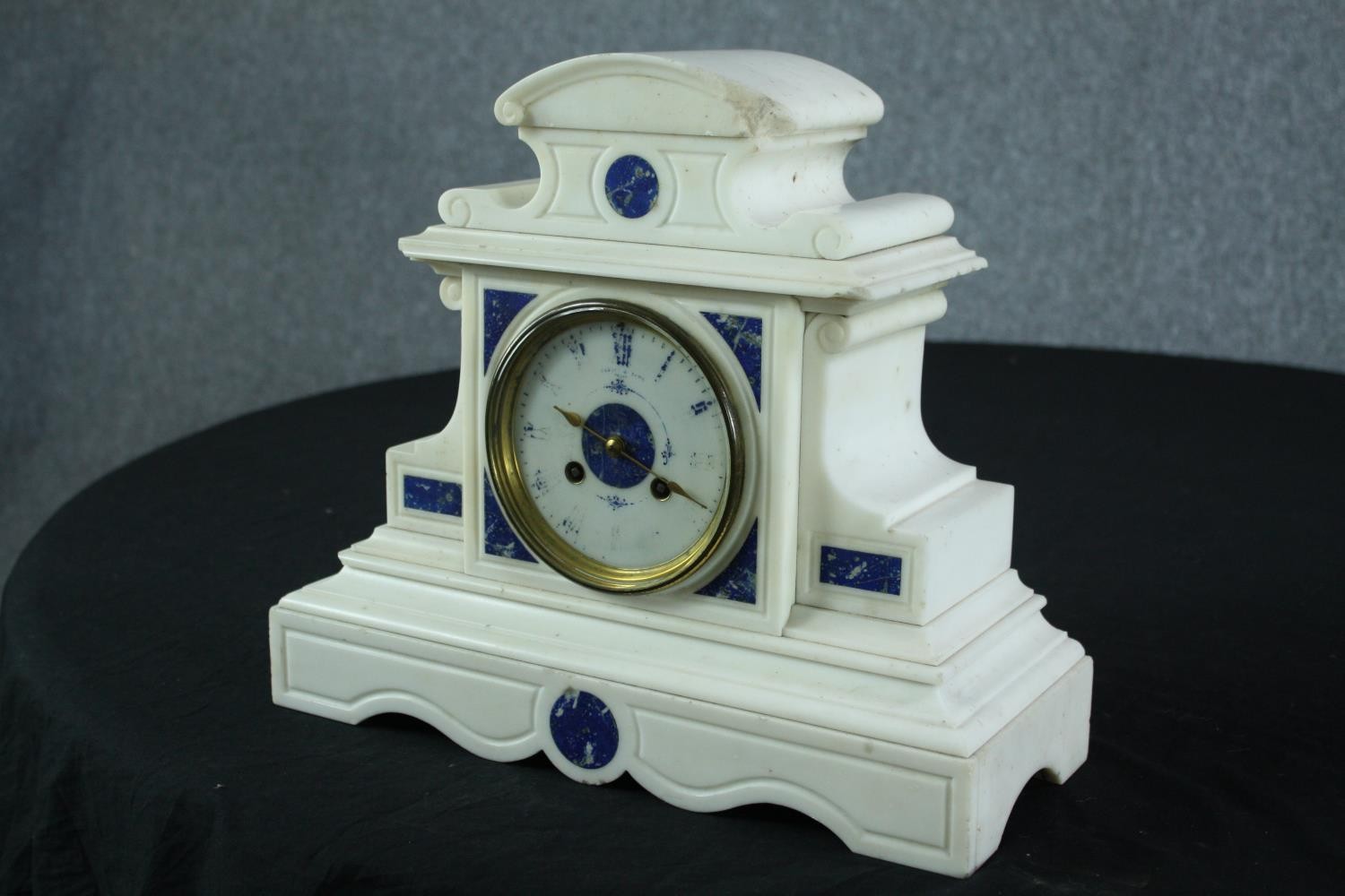 Mantle clock. The face is quite worn and the makers mark is unreadable. Probably French and early - Image 3 of 7