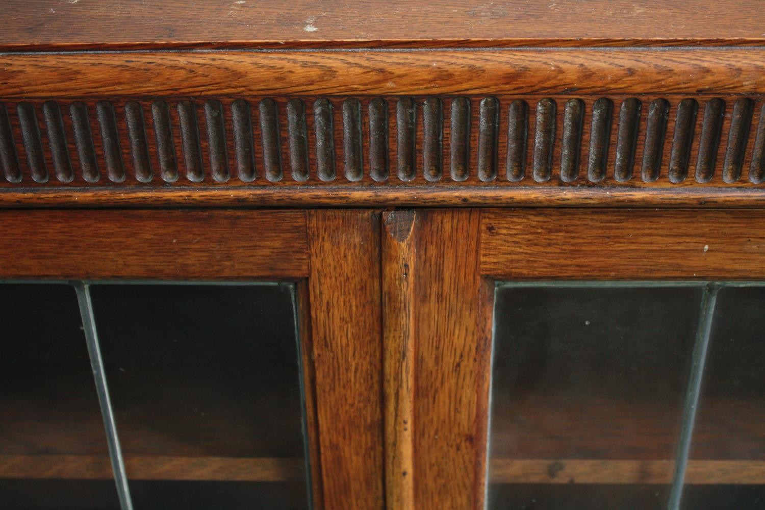 Bookcase, mid century oak with leaded glass doors. H.110 W.90 D.27cm. - Image 5 of 5