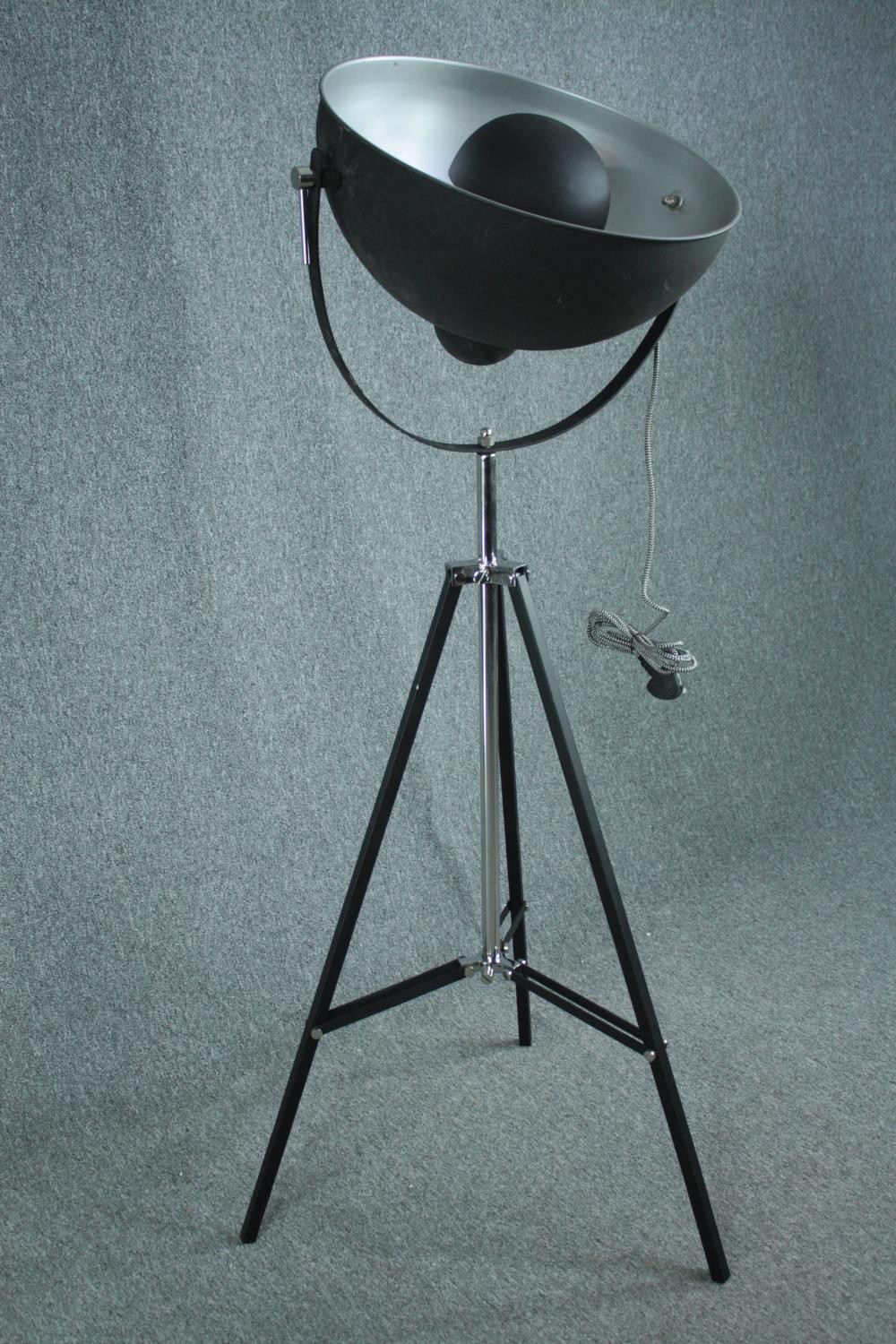A contemporary floor standing lamp in the vintage style. H.152 cm. - Image 2 of 4