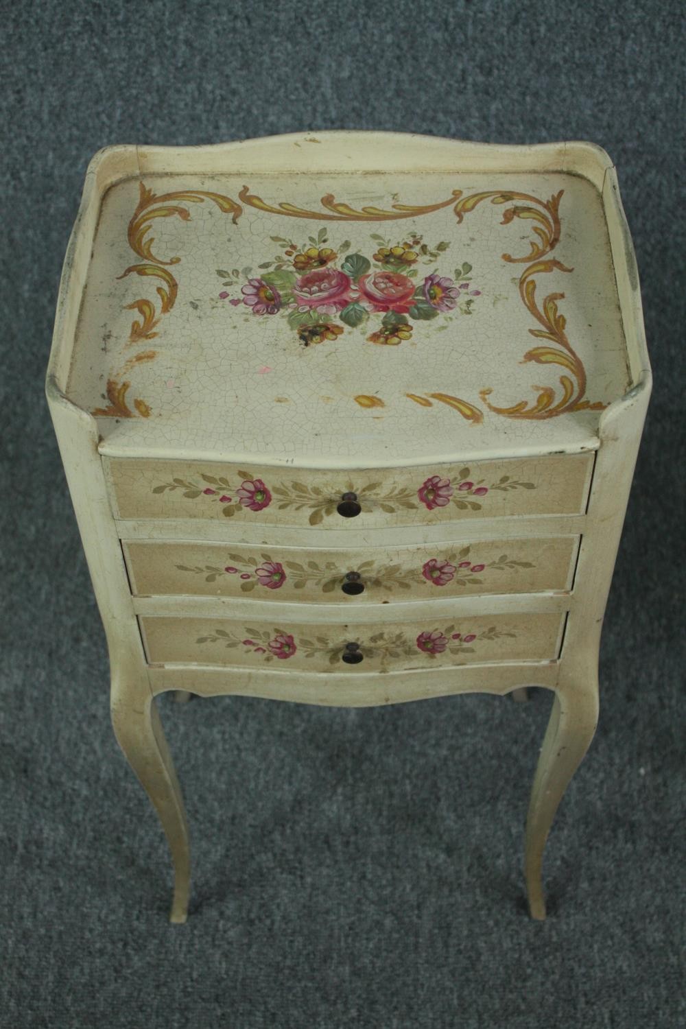 Bedside chests, a pair, Louis XV style painted and hand decorated. H.65 W.34 D.25cm. (each) - Image 4 of 6