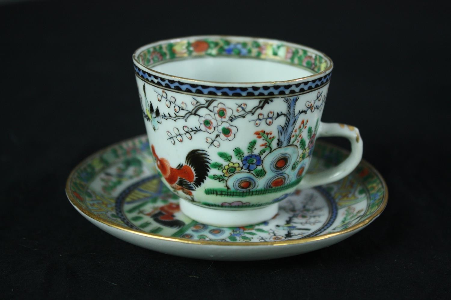 A set of tea cups and saucers. 'Made in China' probably for the export market. Hand painted and - Image 11 of 11