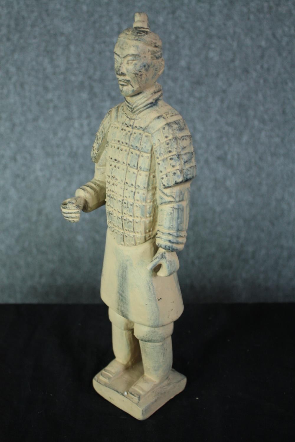 The Terracotta Army. Eight warriors cast in plaster. One missing a hand. 36 cm. (each) - Image 5 of 6