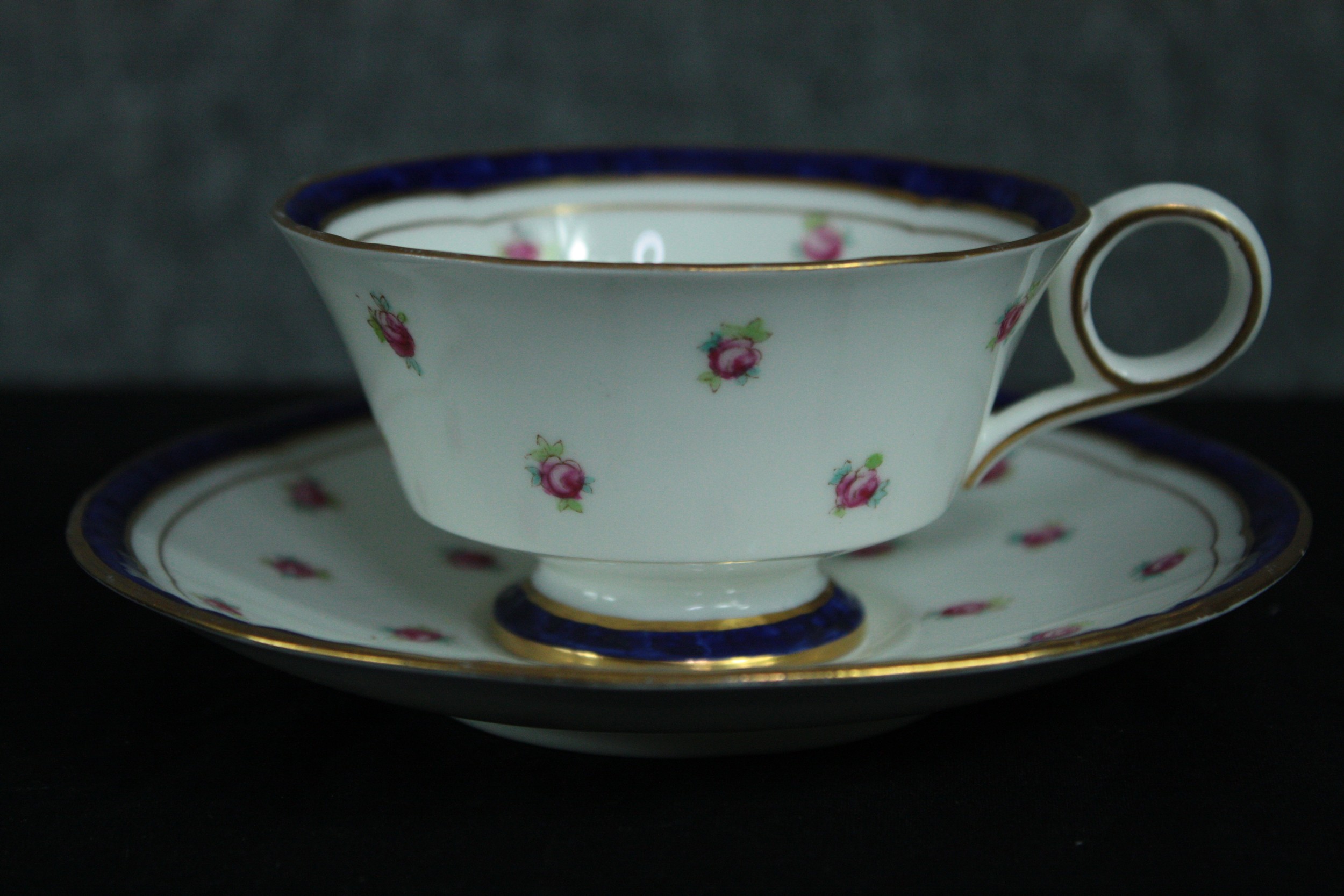 Cauldon tea set. Incomplete. Made up of eight cups and saucers, eight side plates, two saucers, a - Image 4 of 7