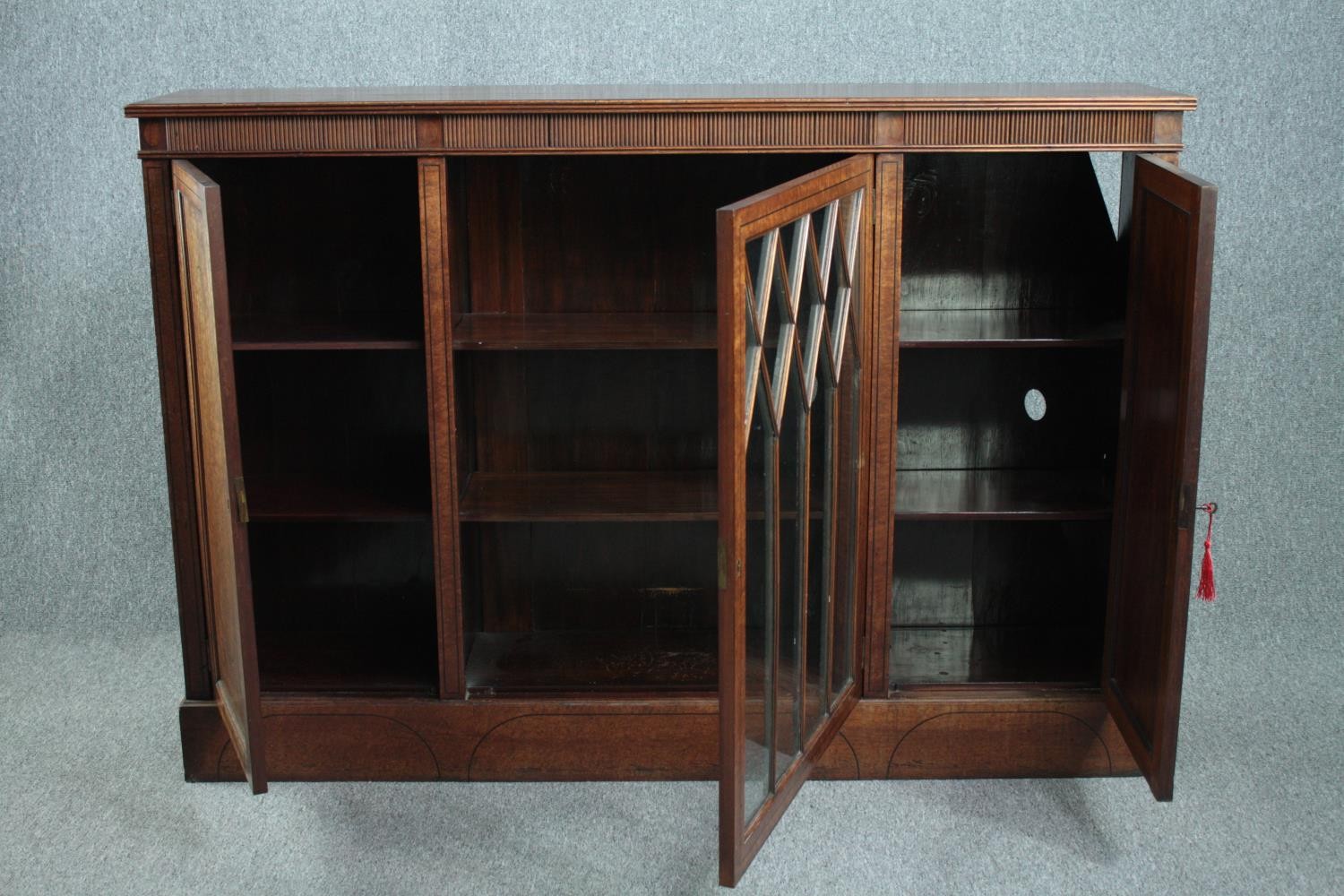Dwarf bookcase cabinet, early 20th century, burr walnut and ebony inlaid. H.107 W.153 D.32cm. - Image 5 of 7