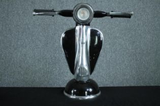 A table lamp modelled on a vintage scooter. H.41 W.43 cm.