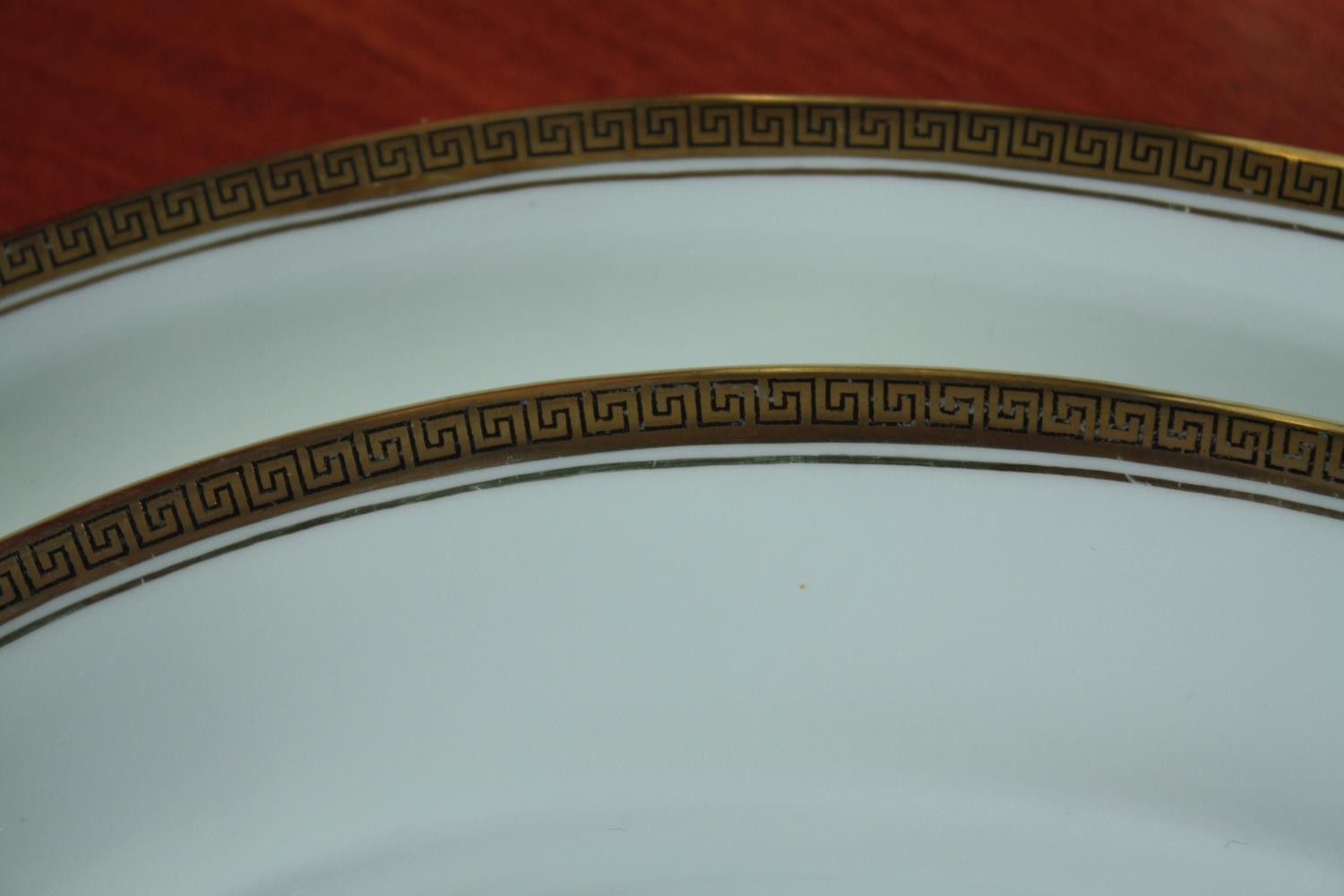 An extensive dinner service made by Simpsons Potters Ltd and stamped 'Chinastyle Grosvenor'. Made up - Image 12 of 12