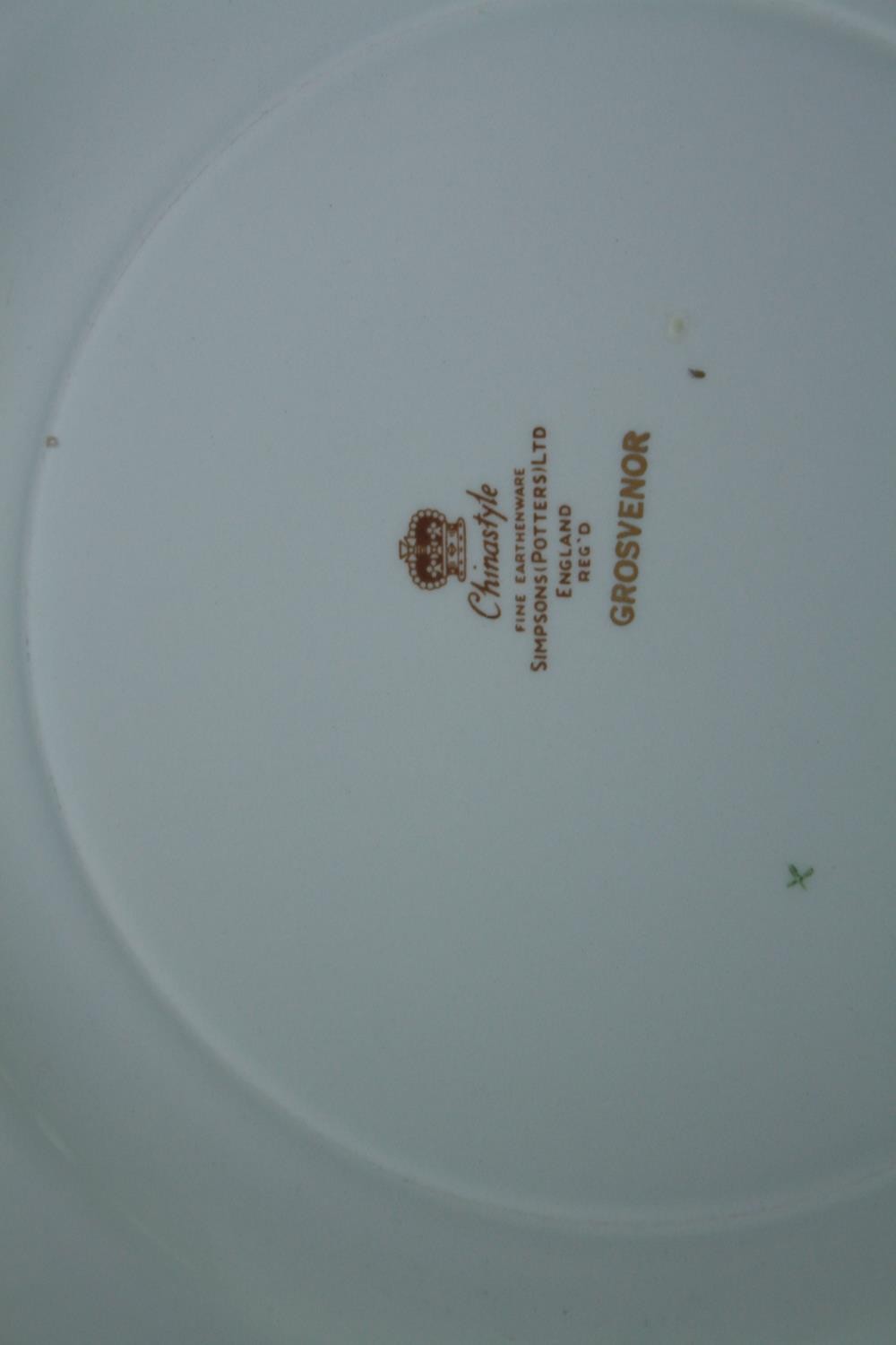 An extensive dinner service made by Simpsons Potters Ltd and stamped 'Chinastyle Grosvenor'. Made up - Image 8 of 12