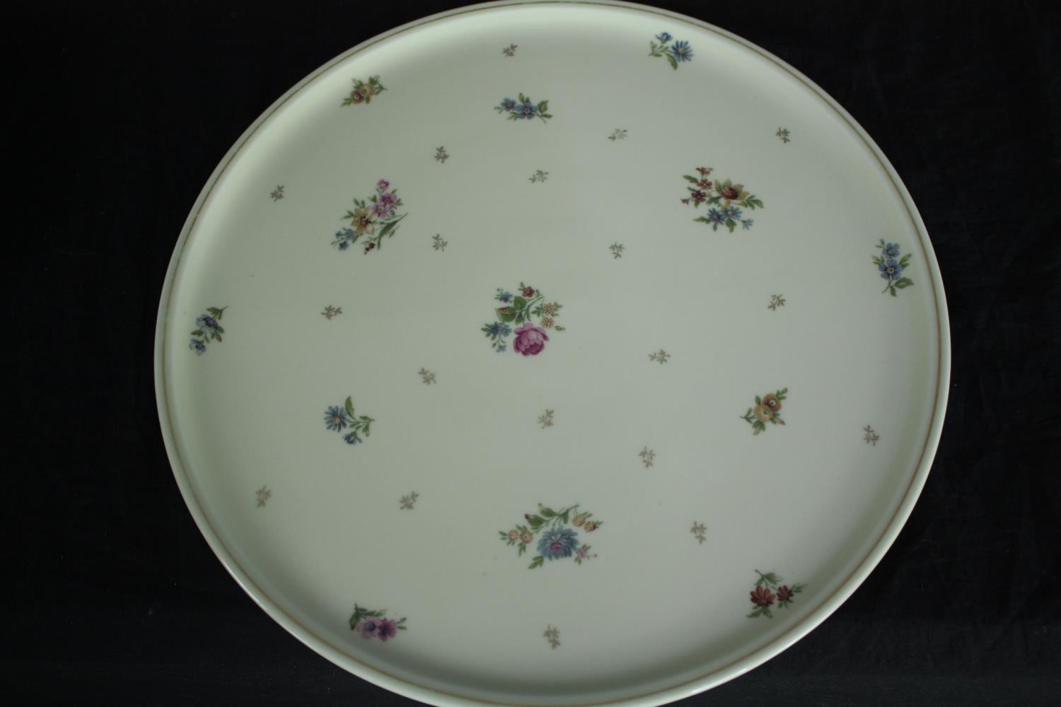 A mixed collection of plates, a cakestand and vase. Various makers including Limoges. Dia. 32 cm. ( - Image 6 of 11